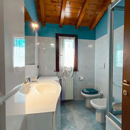 S&m - Splendida Mansarda In Legno - Monza Nova Milanese