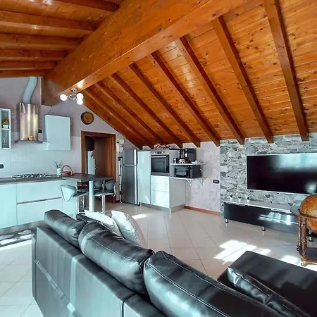 Appartement S&m - Splendida Mansarda In Legno - Monza Nova Milanese